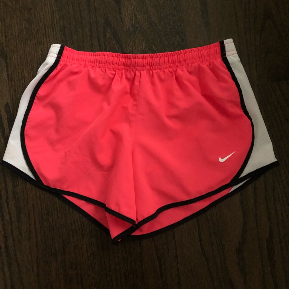 Classic nike tempo shorts